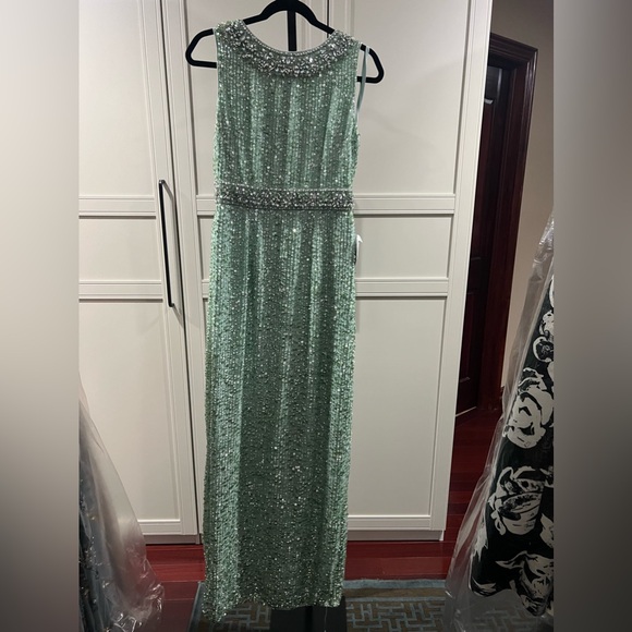 Sequined sleeveless embellished neckline long gown - Picture 8 of 8